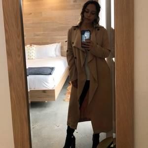 Meet your Posher, Evelyn